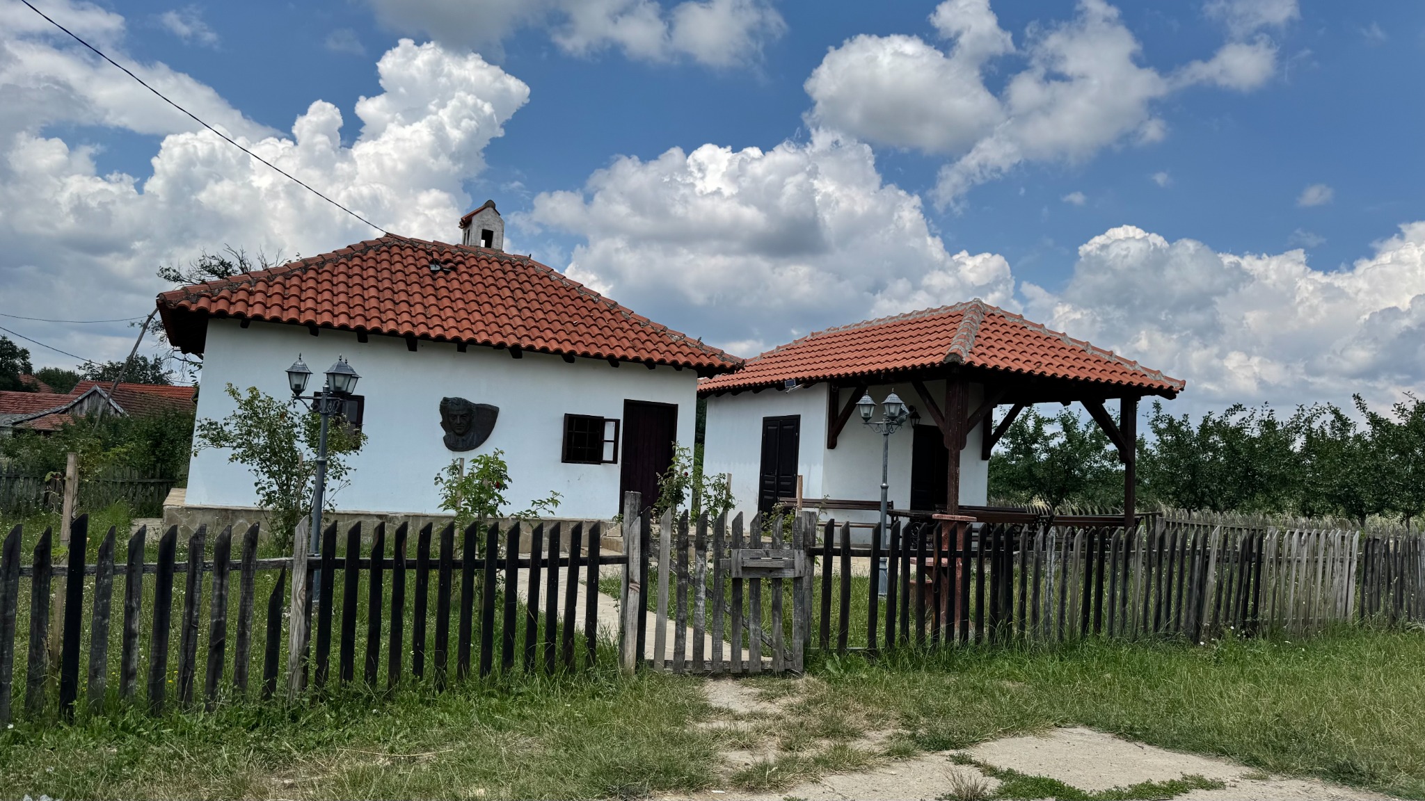 Tradicijska kuća i dvorište u Blacu